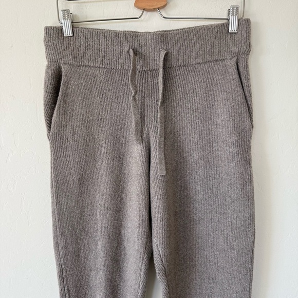 Abercrombie & Fitch Cozy Taupe 90’s Drawstring Sweater Joggers Medium - Picture 4 of 7
